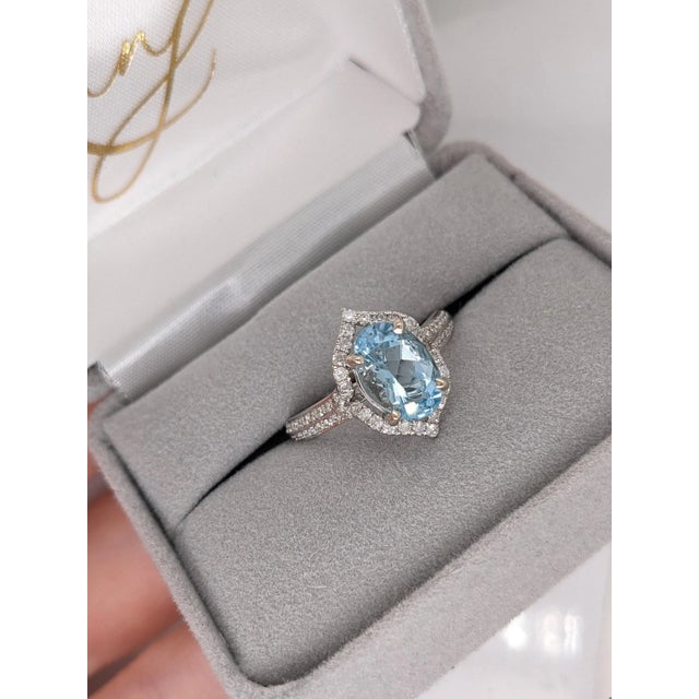 Blue 1.8ct Aquamarine Ring with Earth Mined Diamonds in Solid 14k Gold Oval 9x7mm For Sale - Image 8 of 8