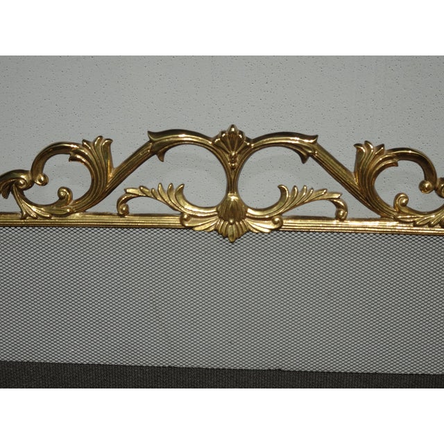 1970s Vintage French Country Brass W Mesh Three Panel Fireplace Screen For Sale - Image 5 of 15