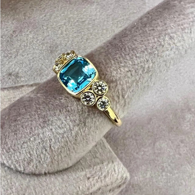Contemporary Syna Yellow Gold Blue Topaz Cushion Ring with Diamonds For Sale - Image 3 of 4