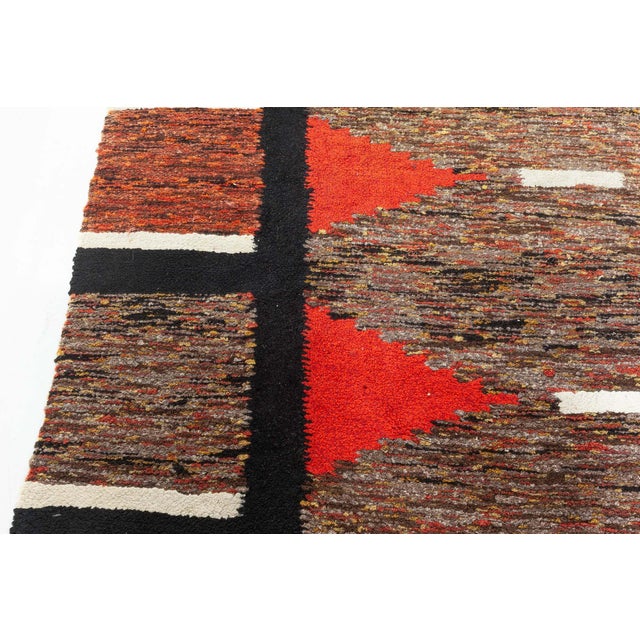 Doris Leslie Blau Mid-20th Century Vintage Swedish Red Rag Rug For Sale In New York - Image 6 of 9