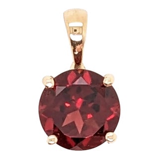 2.2ct Red Garnet Solitaire Pendant in Solid 14K Yellow Gold Round 8mm For Sale