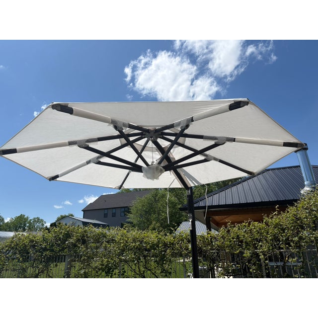 Tuuci® Ocean Master Max Cantilever Umbrella With Tilt – 9' Octagonal For Sale - Image 4 of 18