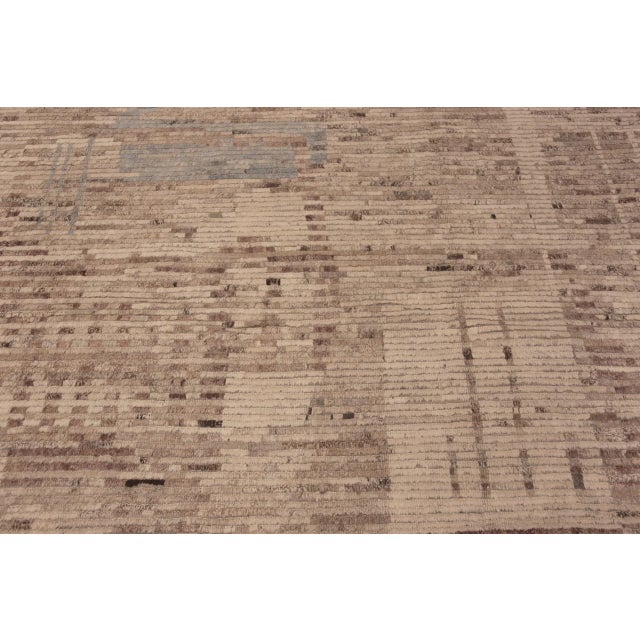 Nazmiyal Collection Contemporary Area Rug For Sale - Image 9 of 9