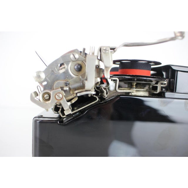 Corona Junior Portable Typewriter, U.S.A. 1395 For Sale - Image 11 of 12