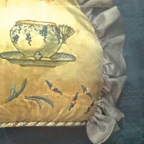 Antique Framed Silk Tea Cozy For Sale In Atlanta - Image 6 of 6