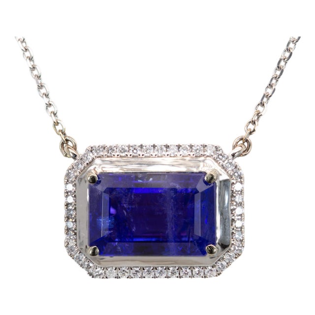 8.3cts Tanzanite Statement Pendant W Diamond Halo in 14k Solid Gold | Em 13x9mm For Sale