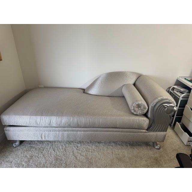 Hollywood Regency 1980s Silver Leopard Head Chaise Lounge For Sale - Image 3 of 7