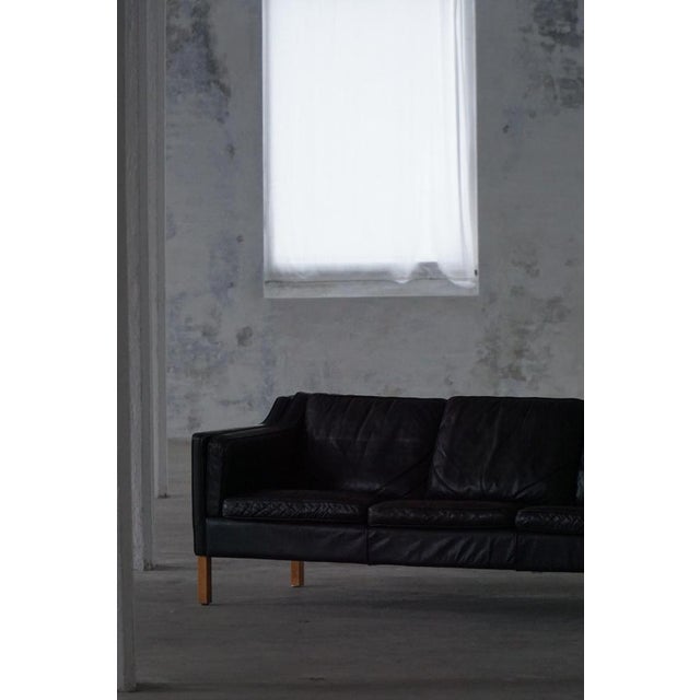 Mid-Century 3-Seater Sofa in Patinated Black Leather from Mogens Hansen, 1970s For Sale - Image 11 of 18