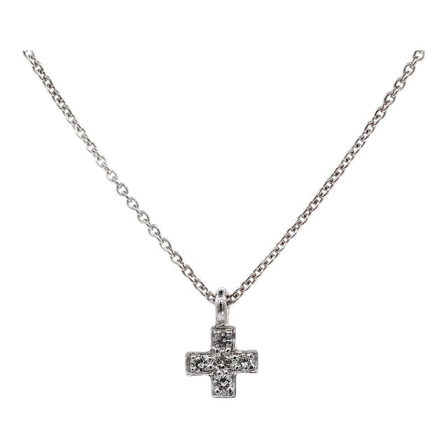 18k(750) White Gold Natural Diamond Cross Pendant Necklace With Chain For Sale