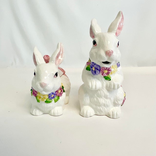 Bubble Gum Mid-Century Trompe L’Oeil Hollywood Regency Majolica Bunny Creamer and Sugar Bowl - A Pair, Easter For Sale - Image 8 of 11