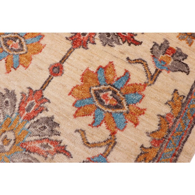 Shabby Chic Ziegler Beige/Red Wool Runner Rug- 2'0'' X 5'1'' For Sale In New York - Image 6 of 10
