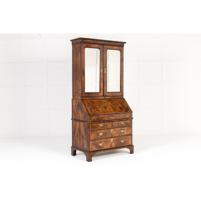 Antique English George I Walnut Bookcase, 1700s For Sale - Image 10 of 10