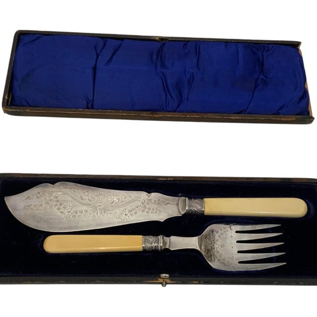 Late 19th Century Antique English Victorian H&s Ep Silver Plate Fish Serving Knife & Fork Set Bone Handles - 2 pcs with Original Case For Sale - Image 5 of 12