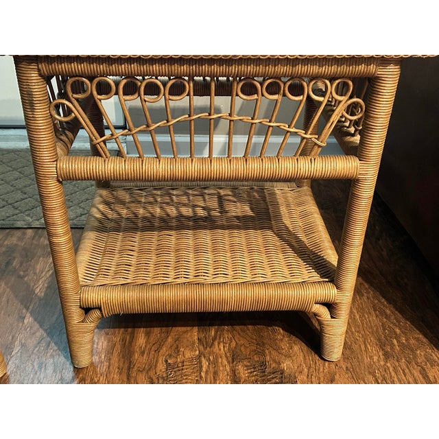 A Pair of Vintage Coastal-Style Wicker and Rattan End Tables by Pacific Traders and Manufacturing Corporation PTMC in the Philippines. For Sale - Image 10 of 12