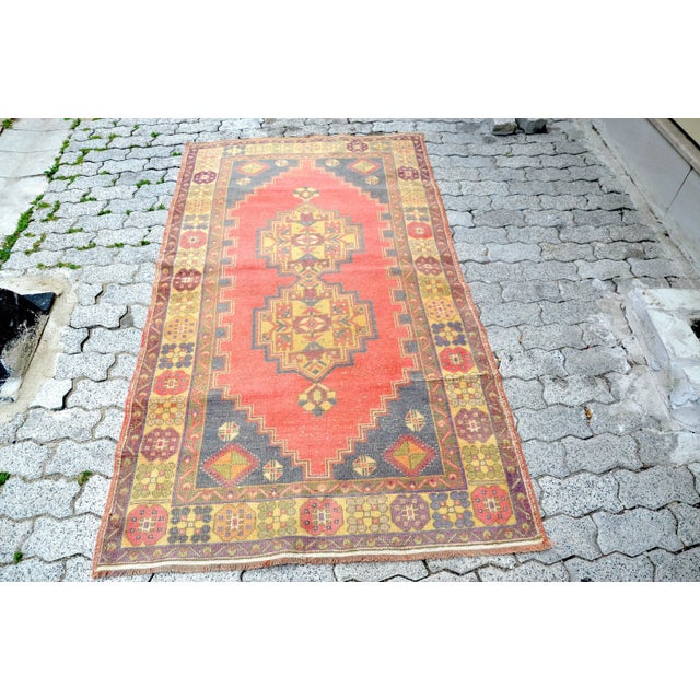 1960s Vintage Flower Design Handmade Rug For Sale - Image 11 of 11