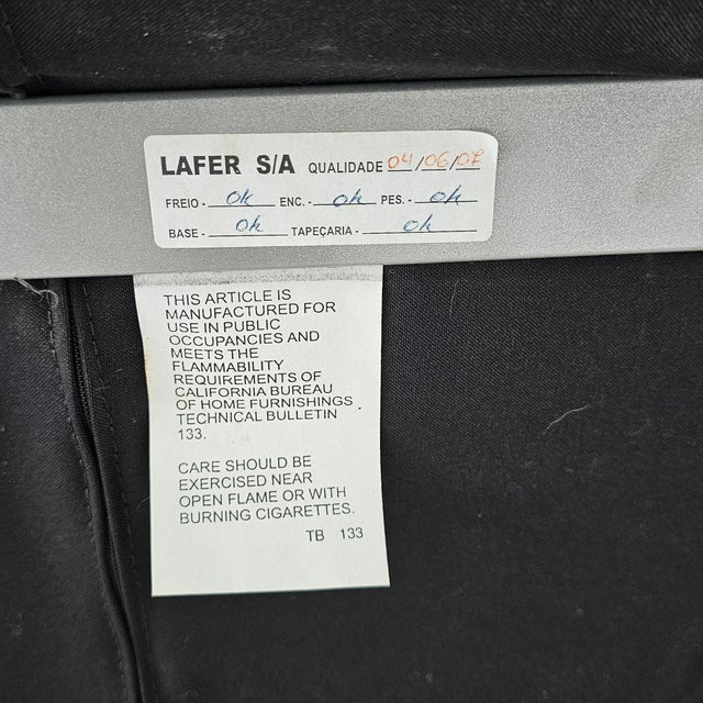 2000 - 2009 Percival Lafer Reclining Lounge Chair in Lime Green Leather | Made in Brazil | 2007 For Sale - Image 5 of 6