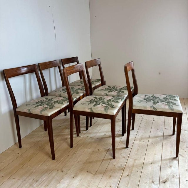 Mid-Century Modern Vintage Danish Chairs, 1960s, Set of 6 For Sale - Image 3 of 7