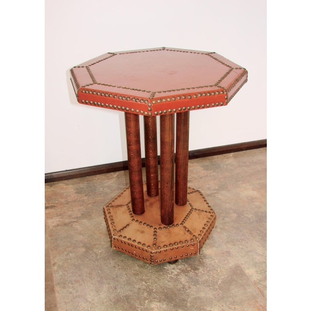 Vintage Coffee Table in Beech Wood and Leather, 1920s, in Very Good conditions. Designed 1920 to 1949