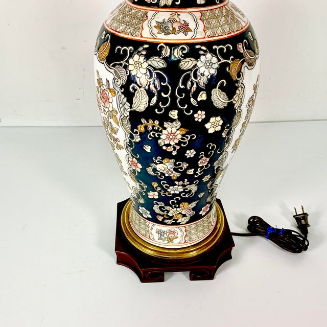 1970s Vintage Hollywood Regency Chippendale Chinoiserie Double Socket Table Lamp For Sale - Image 15 of 18