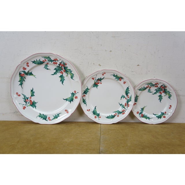 Ceramic Mid 20th Century Villeroy & Boch Holly & Berry Christmas Pattern Dinner Service Set for 12 - 74pc For Sale - Image 7 of 16
