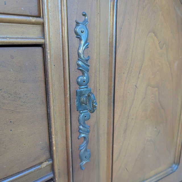 Late 20th Century Queen Anne Style Wood and Glass China Hutch Cabinet For Sale - Image 14 of 16