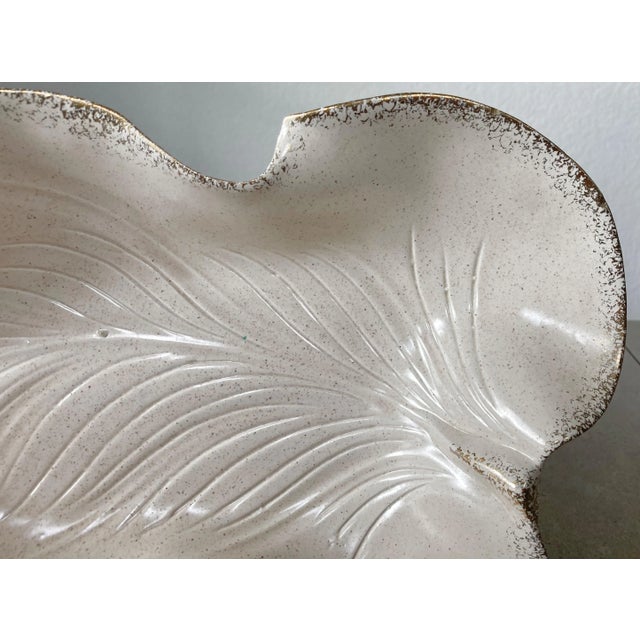Ceramic Mid 20th-Century Sleek Leaf-Shaped Console Bowl, Pattern 108 by California Originals For Sale - Image 7 of 13