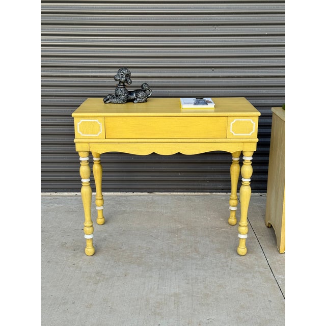 1950s Mid Century Ladies or Youths Spinet Secretary Desk W/ Flip-Top and Pull-Out Writing Table For Sale - Image 10 of 10