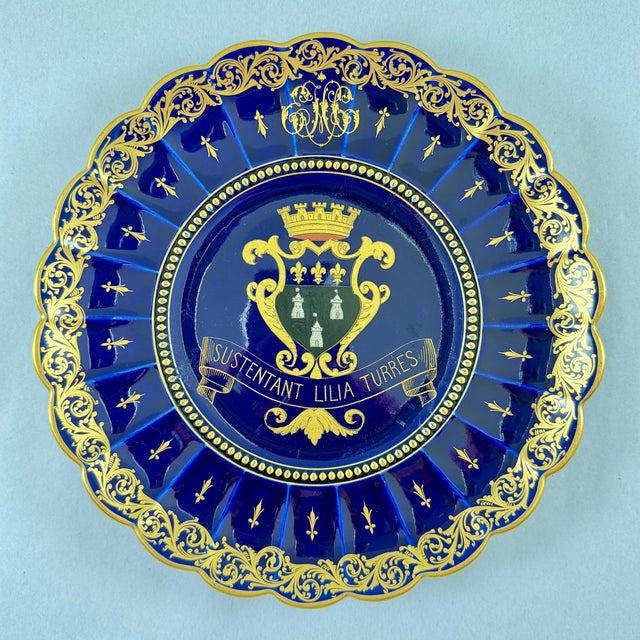 Gustave Asch French Tours Blue & Gold Porcelain Crest Plates, Set of Six For Sale In Philadelphia - Image 6 of 18