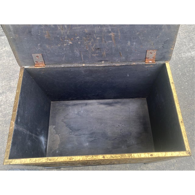 Mid 20th Century English Press Minted Brass Pub/Tavern Scene Wood Kindling Storage Box on Stand For Sale - Image 9 of 17