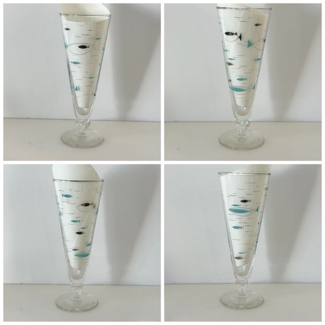1960s Mid-Century Modern Atomic Fish Pilsner Beer Glasses, Libbey Glasses; Turquoise and Black W Platinum Trim; Set of 5 For Sale - Image 10 of 16