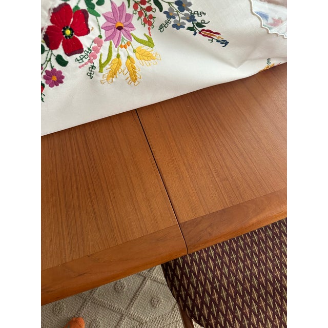 Diethelm Scanstyle Extendable Dining Table (Circa 1970s) For Sale - Image 10 of 15