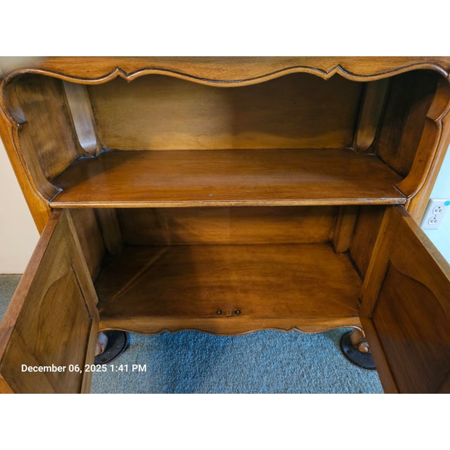 Wood French Country 1950s Maple Hall Entry Cabinet Side Table Dry Bar Leather Tooled Top For Sale - Image 7 of 10