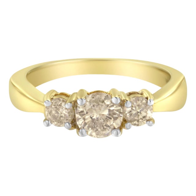 10K Yellow Gold Three Stone Diamond Band Ring (1.00 cttw, J-K Color, I2-I3 Clarity), Size 6.5 For Sale