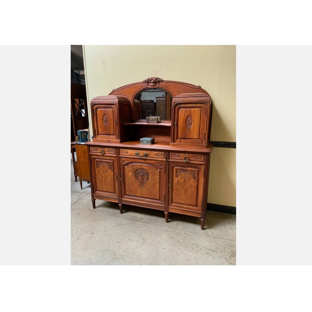 Age: circa 1925 Wood type: solid and veneered walnut (high-quality burl wood) Condition: very good, meticulously...