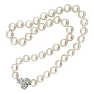 Late 20th Century Tiffany & Co France Pearl Necklace For Sale