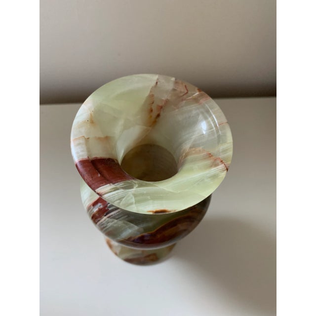 Transitional Honey Marble Onyx Vase For Sale - Image 9 of 11