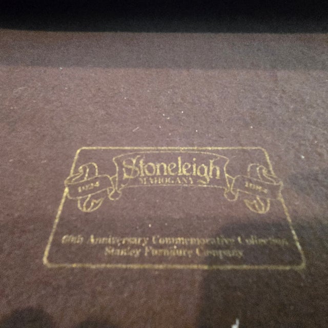 Late 20th Century Stoneleigh Mahogany Dining Table With Leaves For Sale - Image 9 of 10