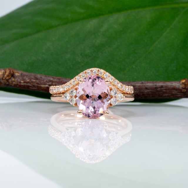 Earth-Mined Diamond Band Ring: Solid 14k Gold - Stackable Band Ring, Size 6.75 For Sale In Columbus - Image 6 of 11