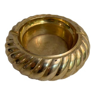 Mid Century Solid Brass Round Swirl Pattern Ashtray For Sale