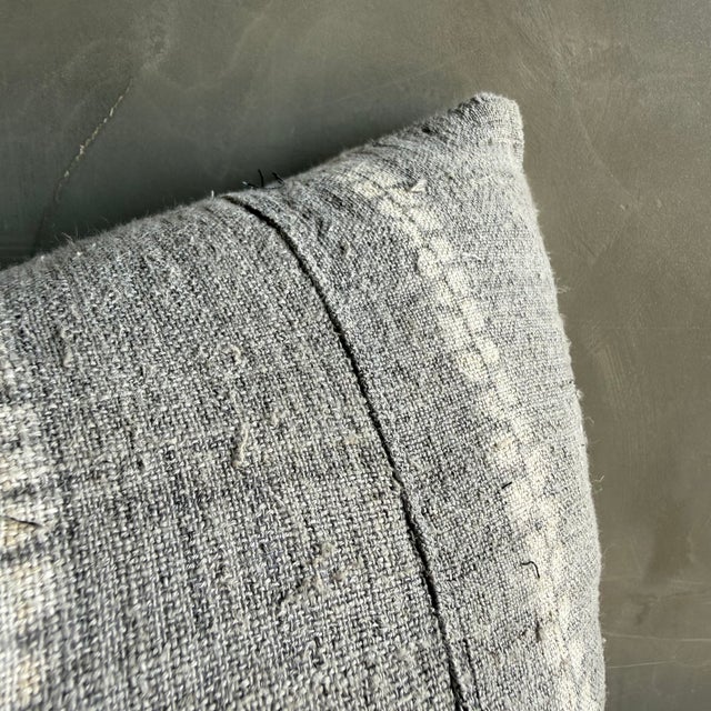 Mid-Century Modern Vintage Textile One of a Kind Gray and White Lumbar Pillow With Down Insert For Sale - Image 3 of 6