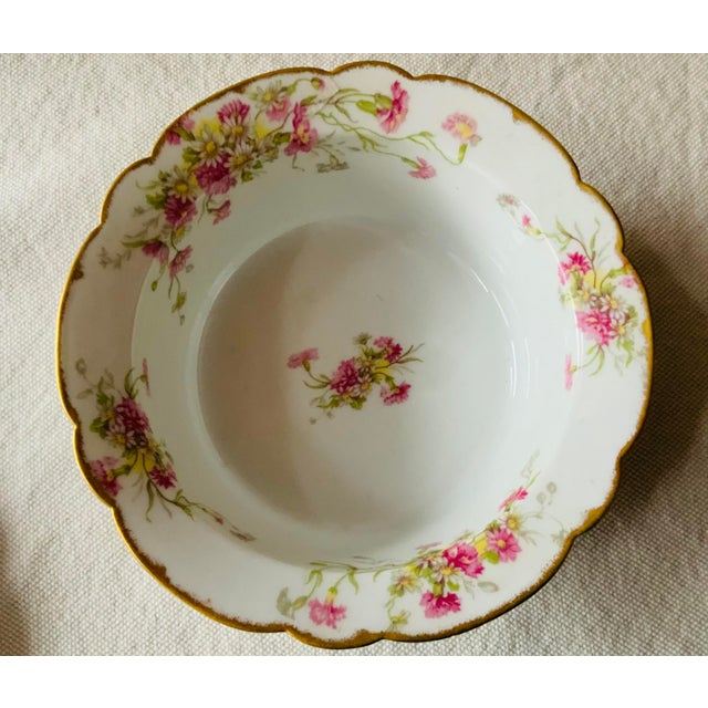 1910s French Limoges Porcelain Soufflé Dish With Underplate - Hand-Painted Pink Carnations, Bawo & Dotter For Sale - Image 10 of 18