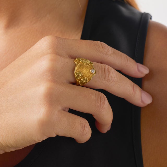 1910s 1910s Art Nouveau Old Cut Diamond 14k Yellow Gold Floral Ring, Size 8 For Sale - Image 5 of 7