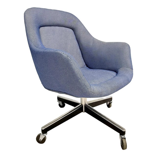 1970's Max Pearson for Knoll Newly Reupholstered Executive Desk Chair For Sale