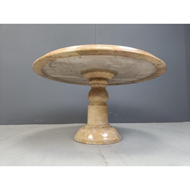 Italian Round Marble Coffee Table, 1960s For Sale - Image 4 of 10