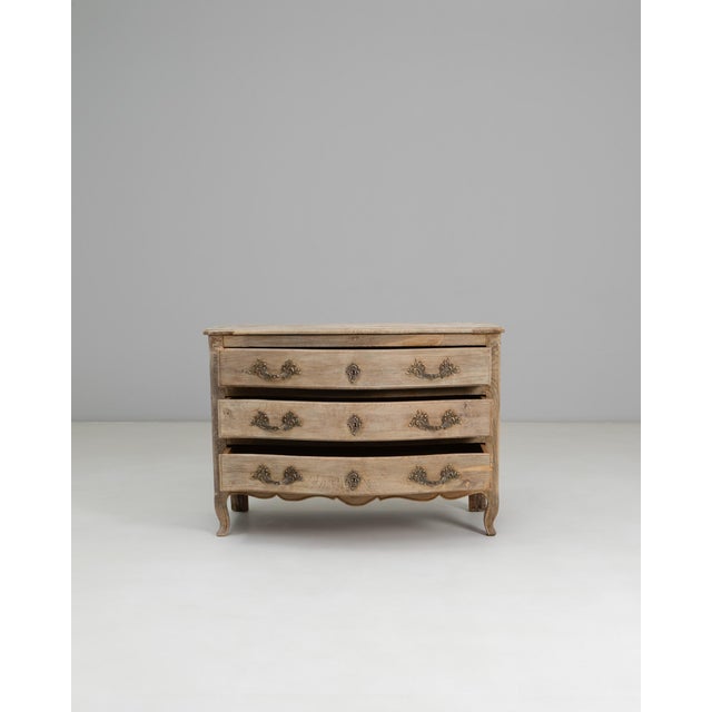 19th Century French Louis XV Style Oak Chest of Drawers For Sale - Image 17 of 18