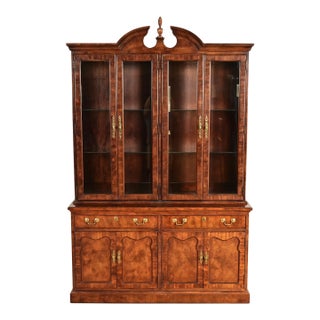 Thomasville Georgian Carved Mahogany Lighted Breakfront Bookcase or Dining Cabinet For Sale
