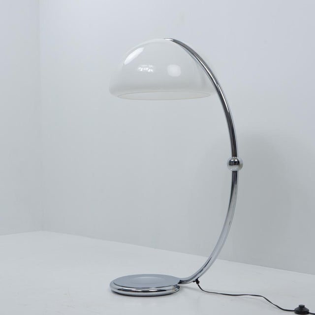 Mid-Century Modern Serpente Floor Lamp from Martinelli Luce, Italy, 1970s For Sale - Image 3 of 15