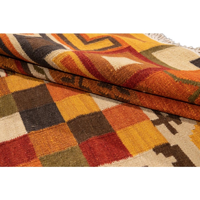 21st Century Contemporary Kilim Rug 4 '6'' X 6' 6''. For Sale In New York - Image 6 of 11