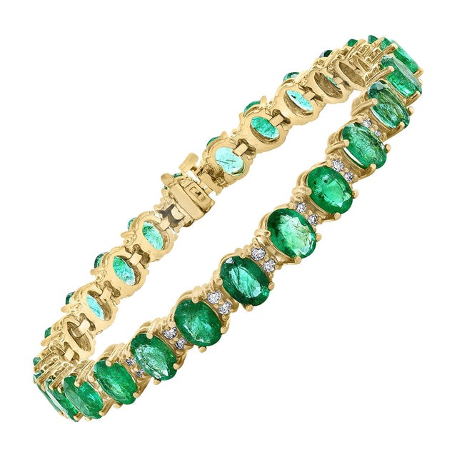15 Carat Natural Emerald & 2.8 Carat Diamond Tennis Bracelet 14 Kt Yellow Gold For Sale - Image 4 of 18