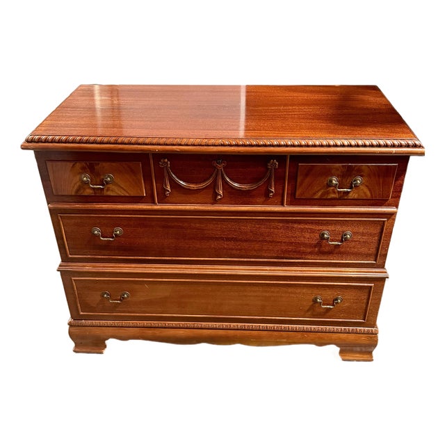 Mid 20th Century Roos Sweetheart Cedar Chest For Sale